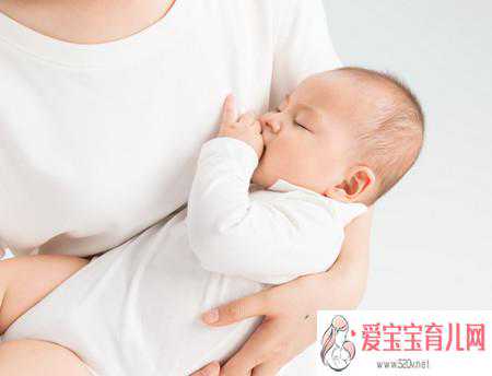 深圳代生男孩价格多少钱，新生儿有先天性心脏病的早期症状